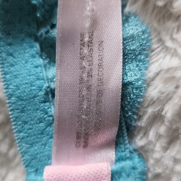 Victoria's Secret Light Blue Lace Bra - Picture 13 of 15